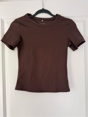 H&M Short Sleeve Crewneck Tee in Dark Brown
